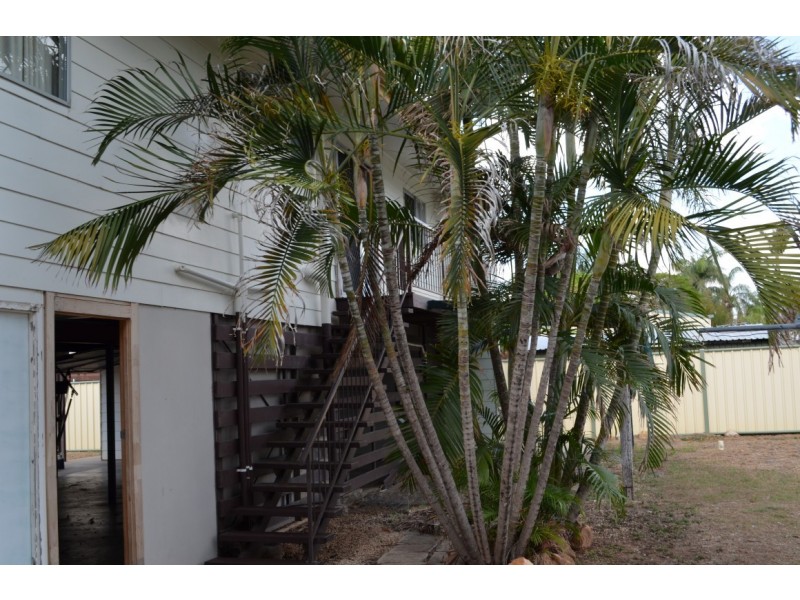 1 Bredhauer Street, Blackwater QLD 4717