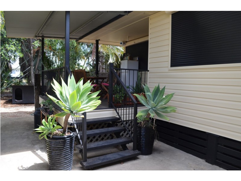 16 Ironbark Street, Blackwater QLD 4717
