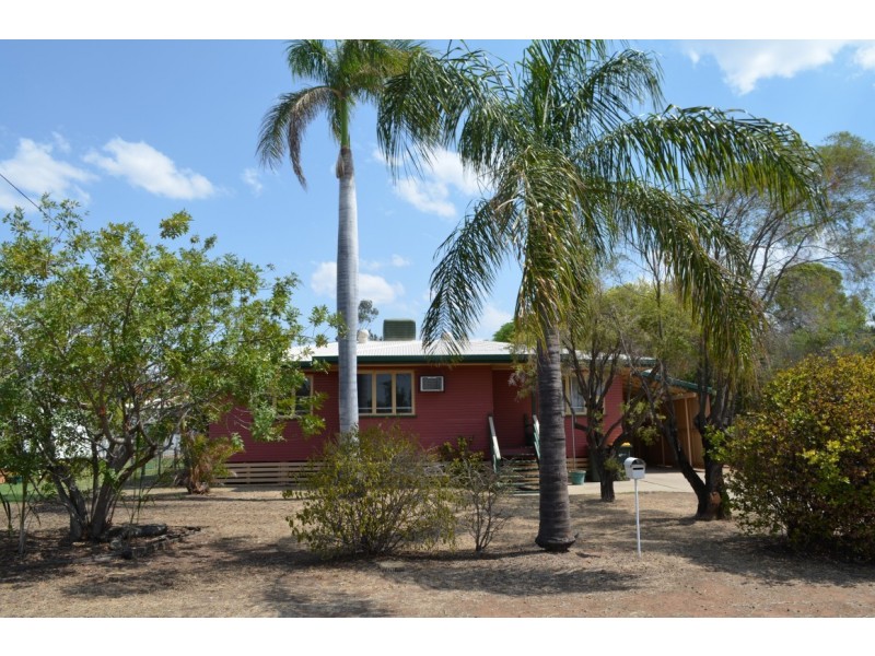 18 Fay Street, Blackwater QLD 4717