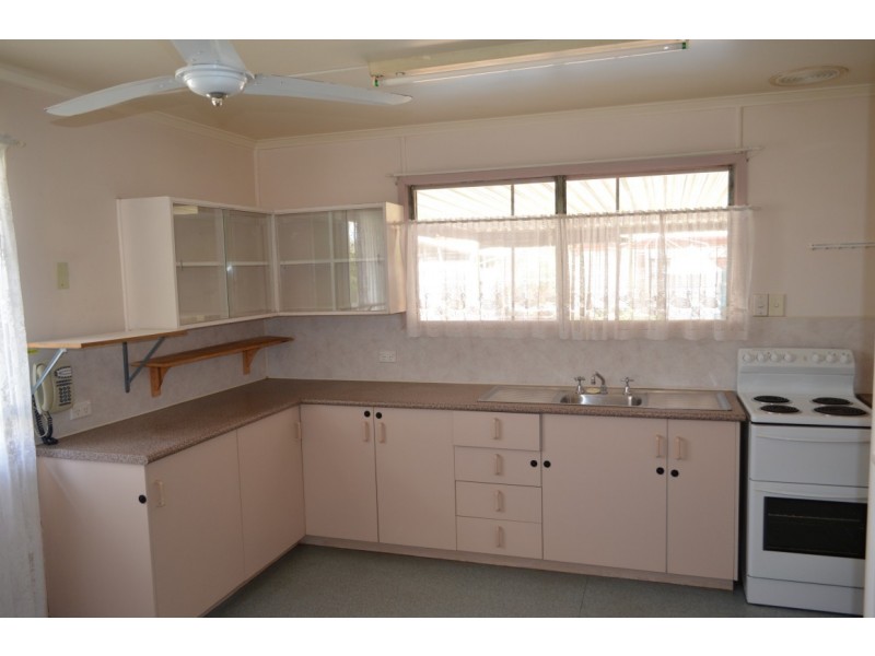 18 Fay Street, Blackwater QLD 4717