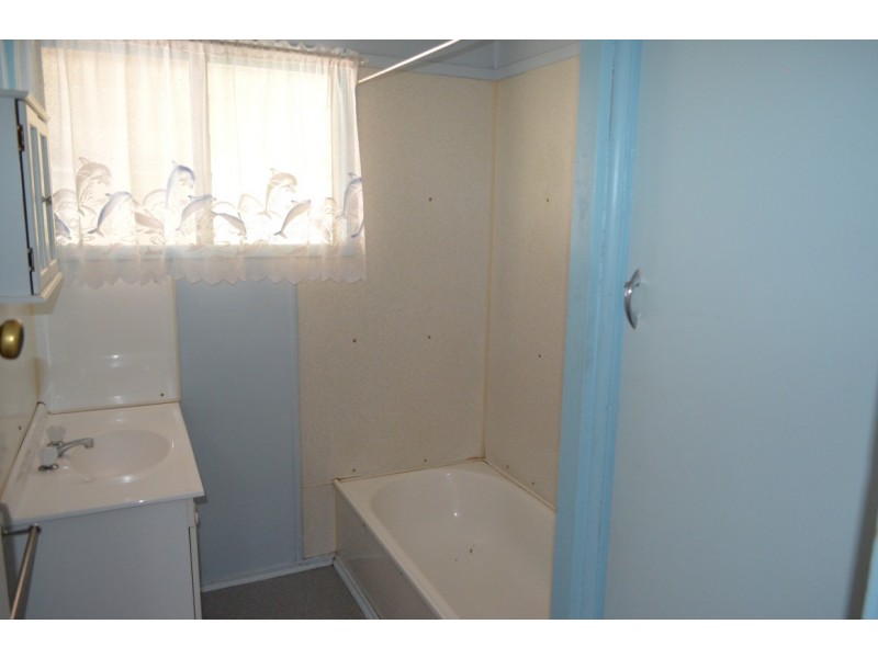 18 Fay Street, Blackwater QLD 4717