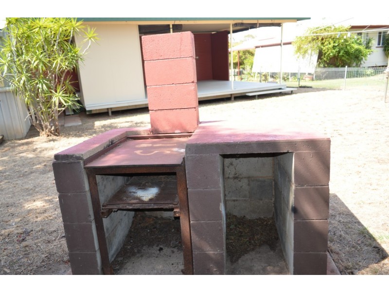 18 Fay Street, Blackwater QLD 4717