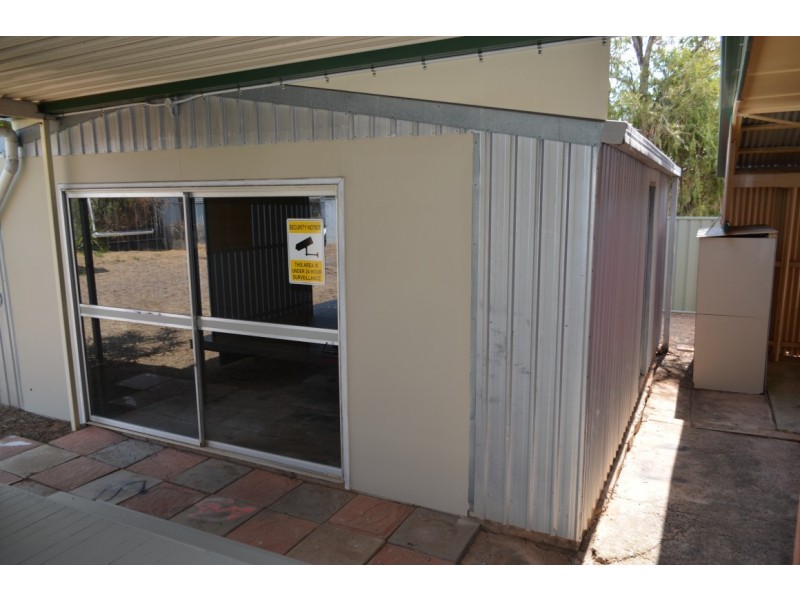 18 Fay Street, Blackwater QLD 4717