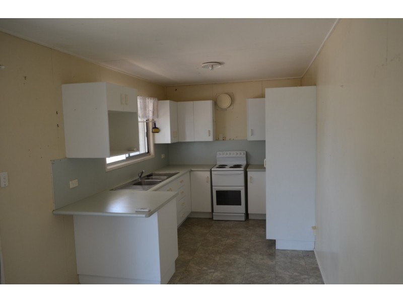 32 Conachan Street, Blackwater QLD 4717