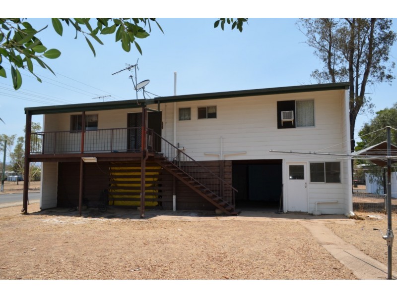 32 Conachan Street, Blackwater QLD 4717