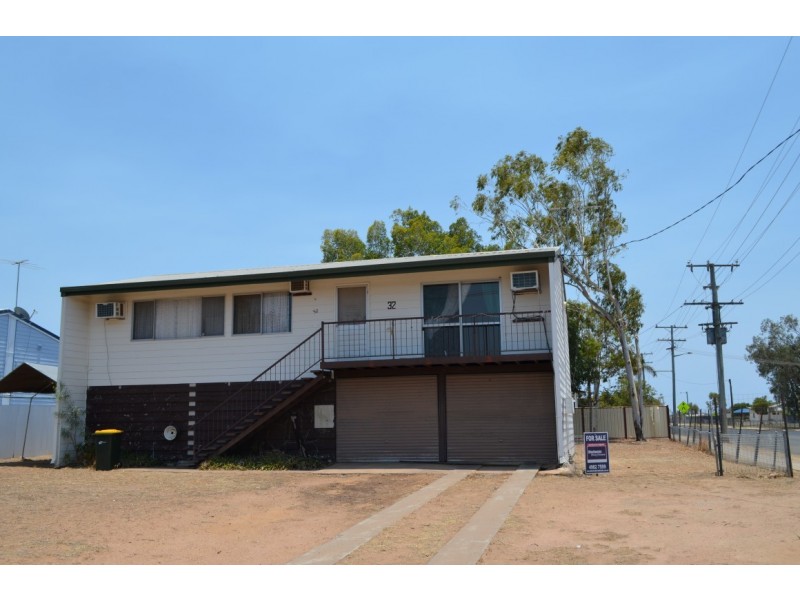 32 Conachan Street, Blackwater QLD 4717