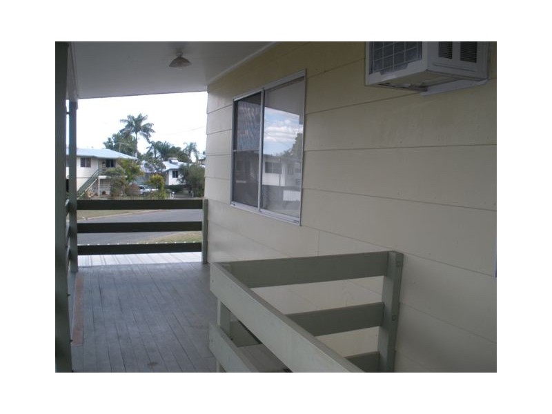 4 Adams Crescent, Blackwater QLD 4717