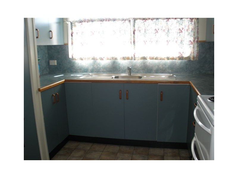 4 Adams Crescent, Blackwater QLD 4717