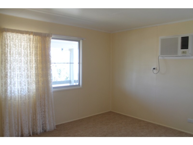 4 Adams Crescent, Blackwater QLD 4717