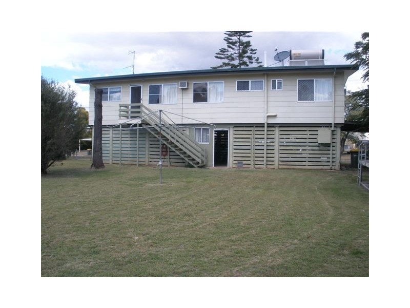 4 Adams Crescent, Blackwater QLD 4717