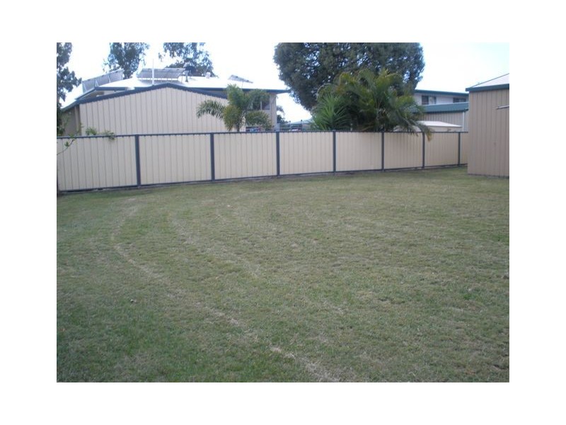 4 Adams Crescent, Blackwater QLD 4717