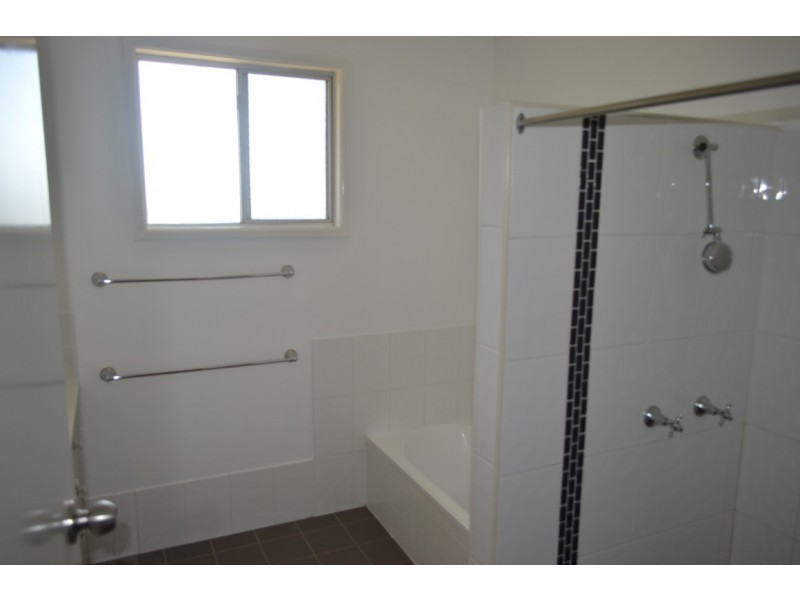 26 Cork Street, Blackwater QLD 4717