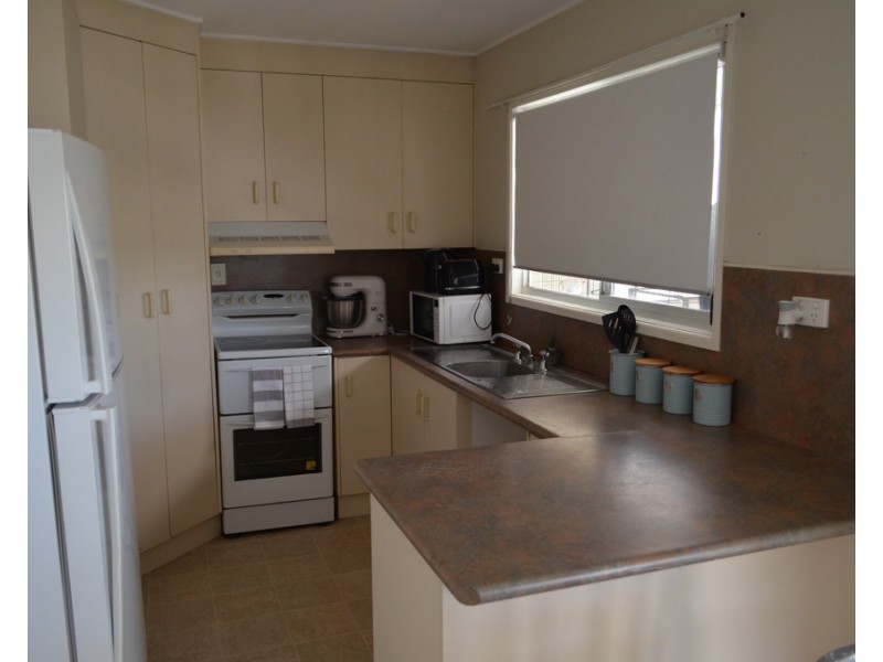 14 Fern Street, Blackwater QLD 4717