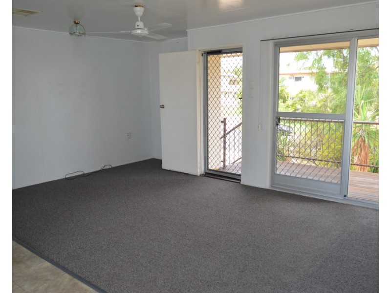 8 Birt Street, Blackwater QLD 4717