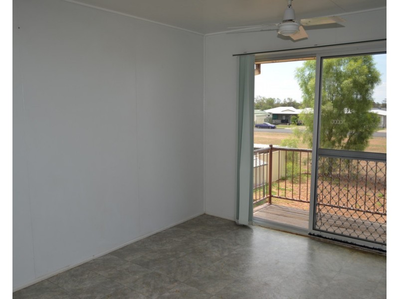 8 Birt Street, Blackwater QLD 4717