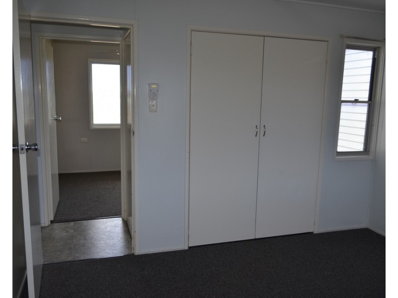 8 Birt Street, Blackwater QLD 4717