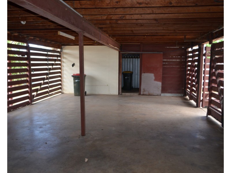 8 Birt Street, Blackwater QLD 4717