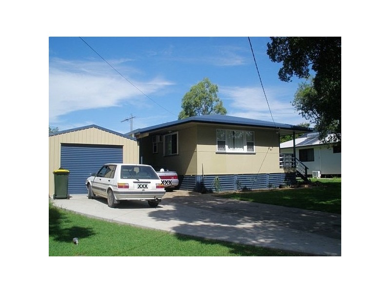 11 Sandalwood Street, Blackwater QLD 4717