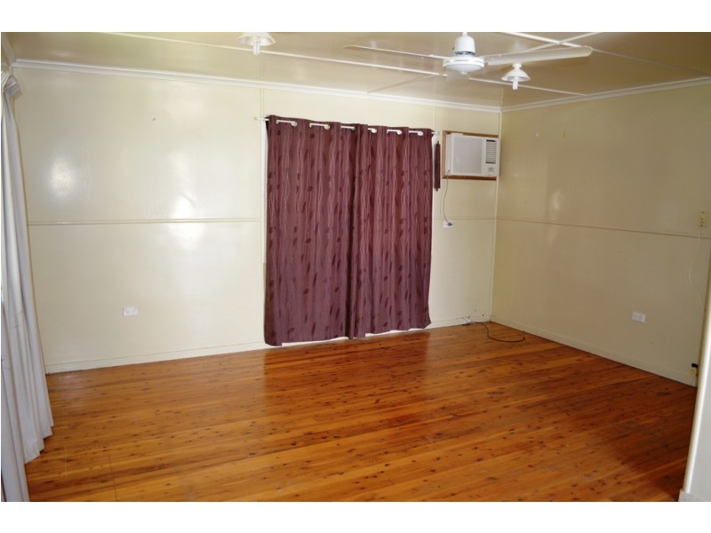 11 Sandalwood Street, Blackwater QLD 4717