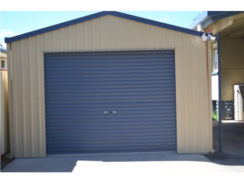 11 Sandalwood Street, Blackwater QLD 4717