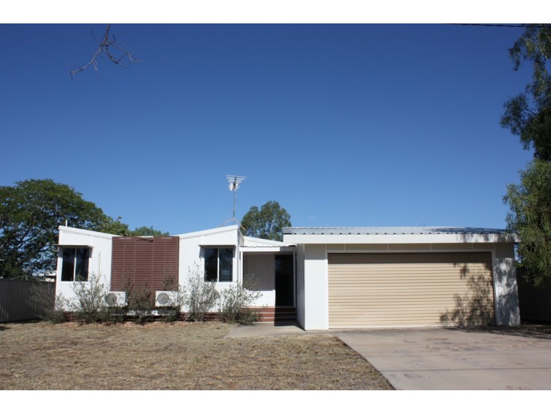 13 Long Street, Blackwater QLD 4717