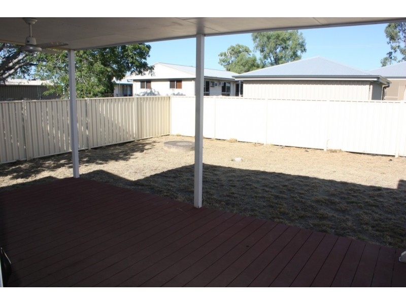 13 Long Street, Blackwater QLD 4717