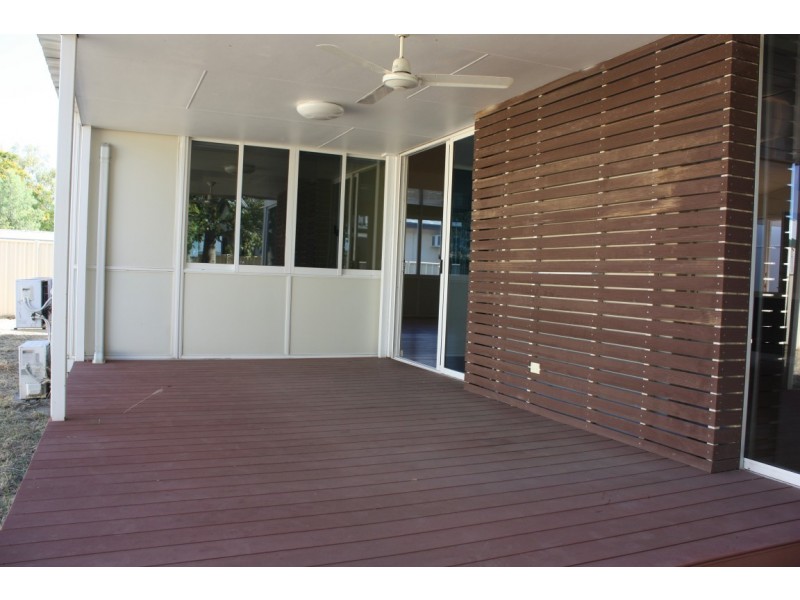 13 Long Street, Blackwater QLD 4717
