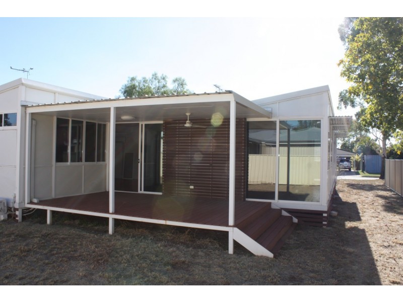13 Long Street, Blackwater QLD 4717