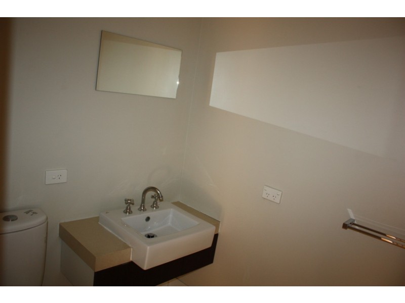 13 Long Street, Blackwater QLD 4717