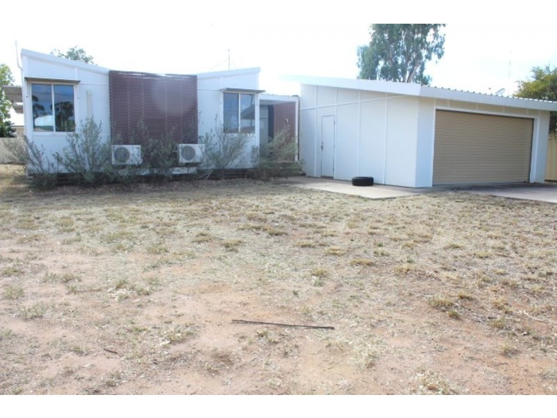 13 Long Street, Blackwater QLD 4717
