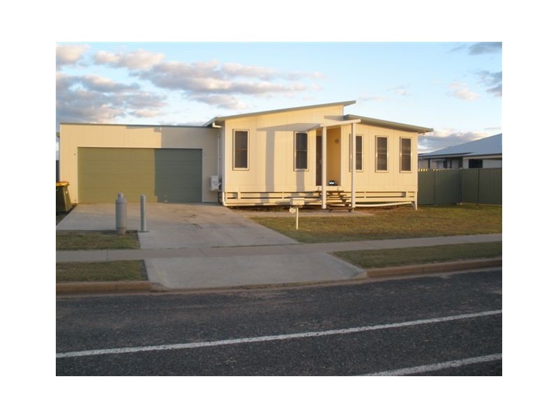 35 Bauman Way, Blackwater QLD 4717