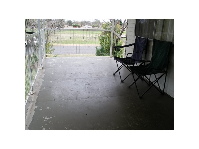 2 Fig Street, Blackwater QLD 4717