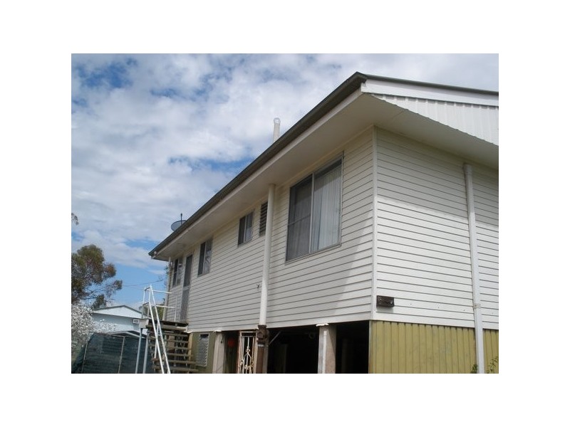 2 Fig Street, Blackwater QLD 4717