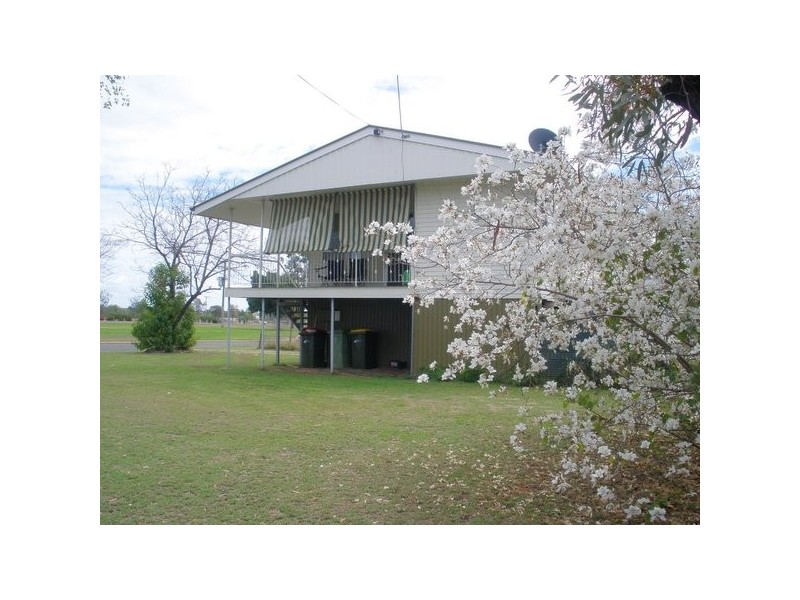 2 Fig Street, Blackwater QLD 4717