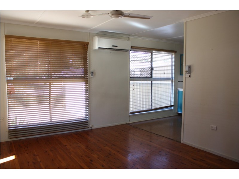 8 Sandalwood Street, Blackwater QLD 4717