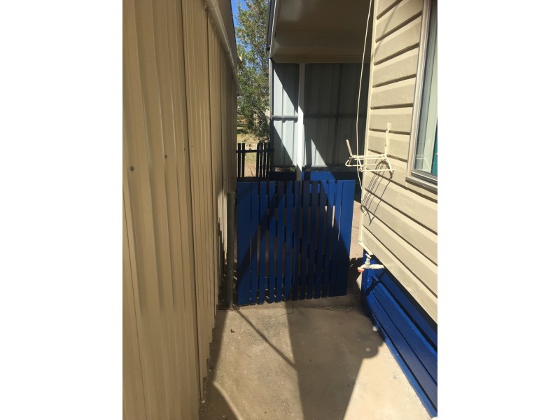 8 Sandalwood Street, Blackwater QLD 4717