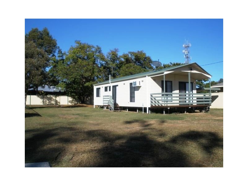 7 Oliffe Street, Blackwater QLD 4717