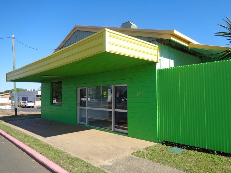 12 Wey Street, Blackwater QLD 4717