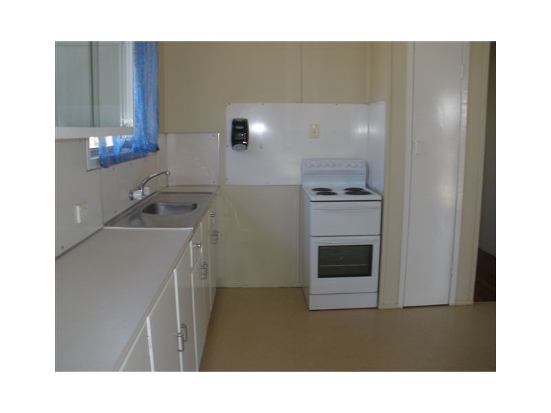 6 Sandalwood Street, Blackwater QLD 4717