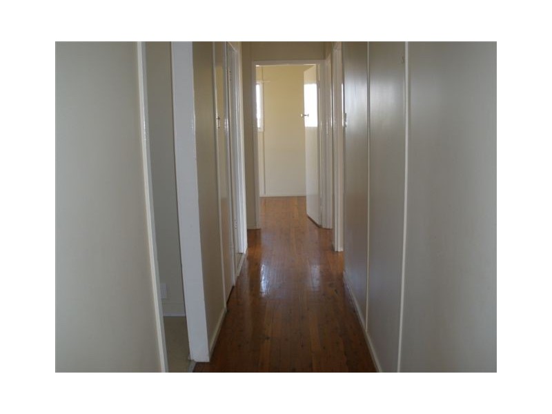 6 Sandalwood Street, Blackwater QLD 4717