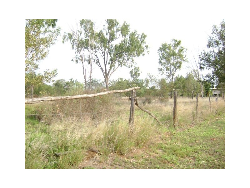 25 Alice Street, Duaringa QLD 4712