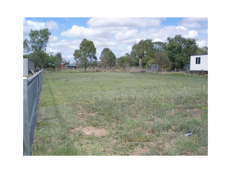 Dingo QLD 4702