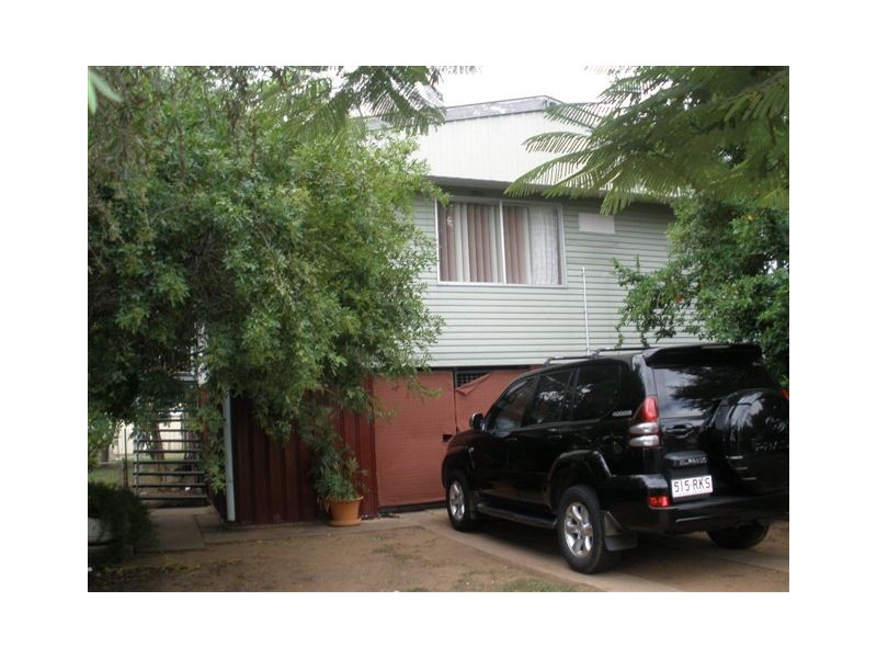 8 Cork Street, Blackwater QLD 4717