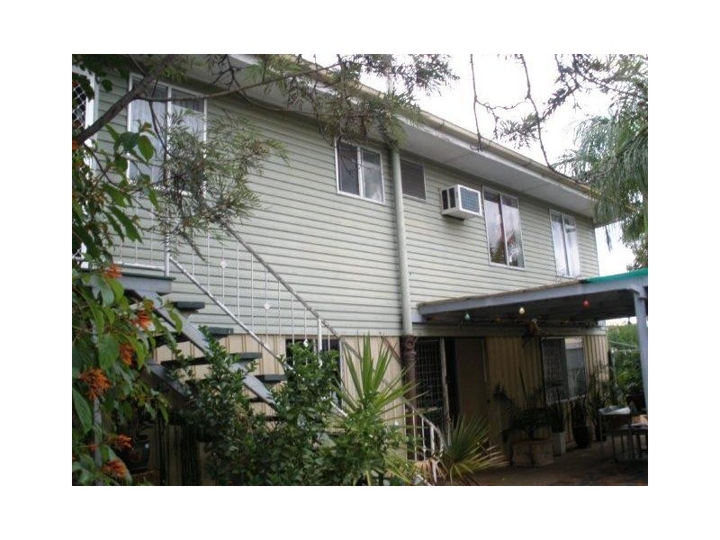 8 Cork Street, Blackwater QLD 4717