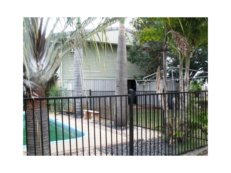 8 Cork Street, Blackwater QLD 4717