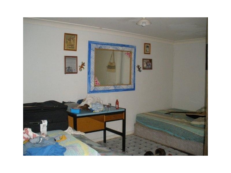 8 Cork Street, Blackwater QLD 4717