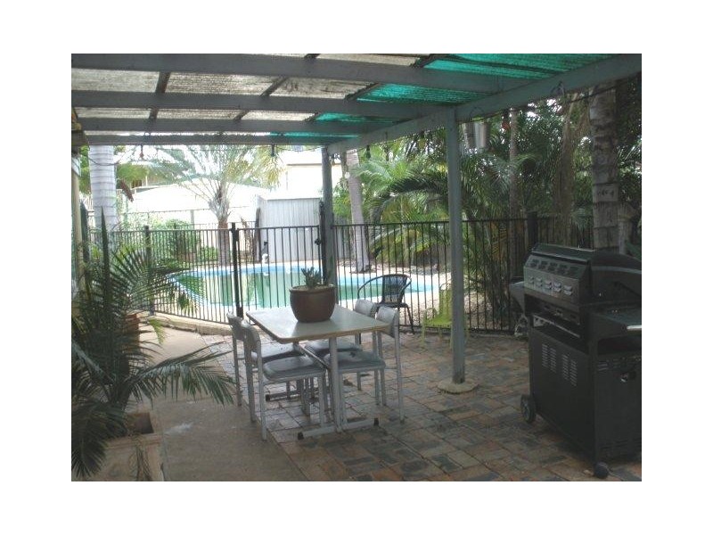 8 Cork Street, Blackwater QLD 4717