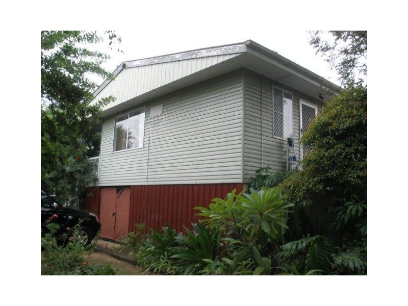 8 Cork Street, Blackwater QLD 4717