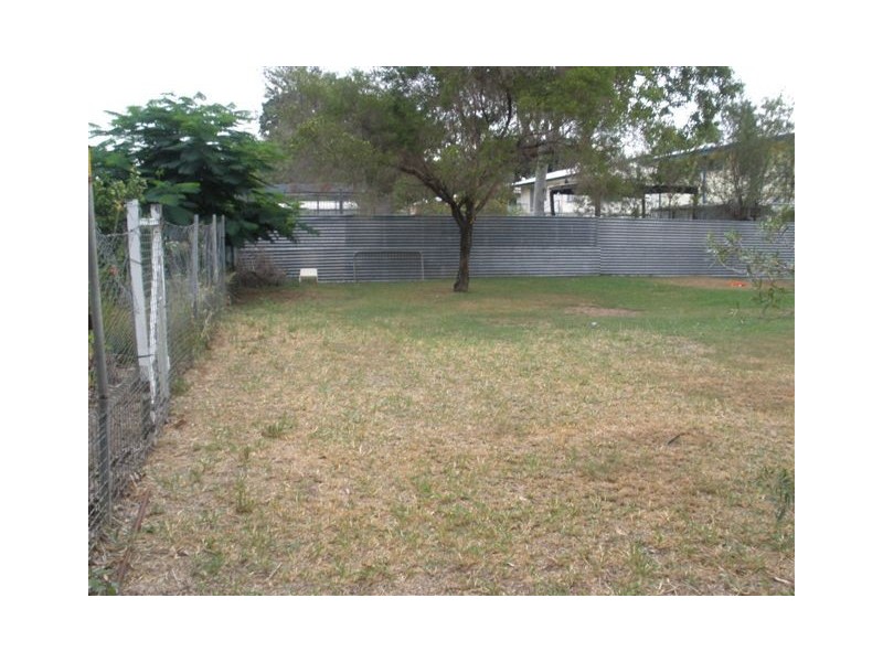 21 Gum Street, Blackwater QLD 4717
