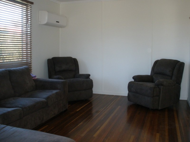 16 Long Street, Blackwater QLD 4717